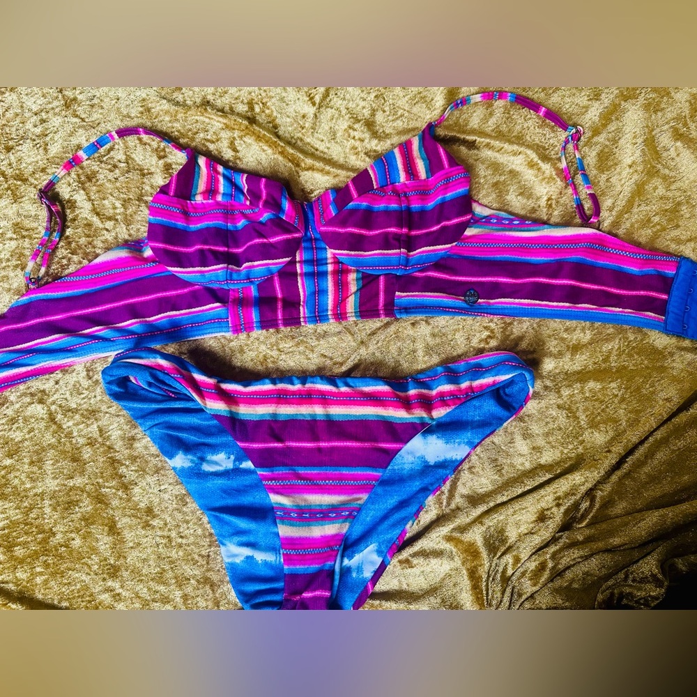 Billabong reversible Pink and Blue Striped Bikini S